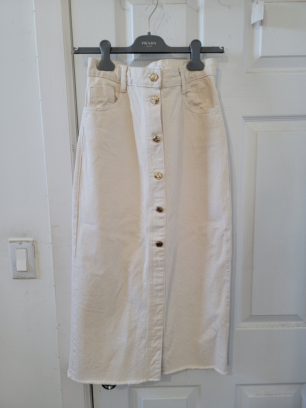 Zara Cream Button-Front Midi Skirt -